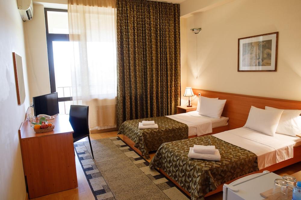 Olympia Garden Yerevan