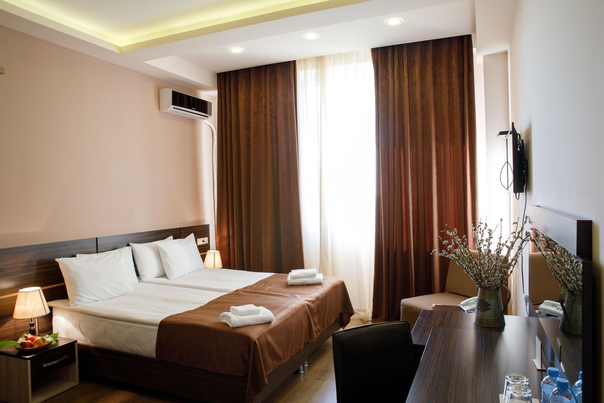 Hotel Olympia Garden 3*